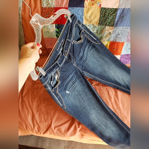 NWOT Maurices sequins & embroidery flare jeans - Picture 11 of 15